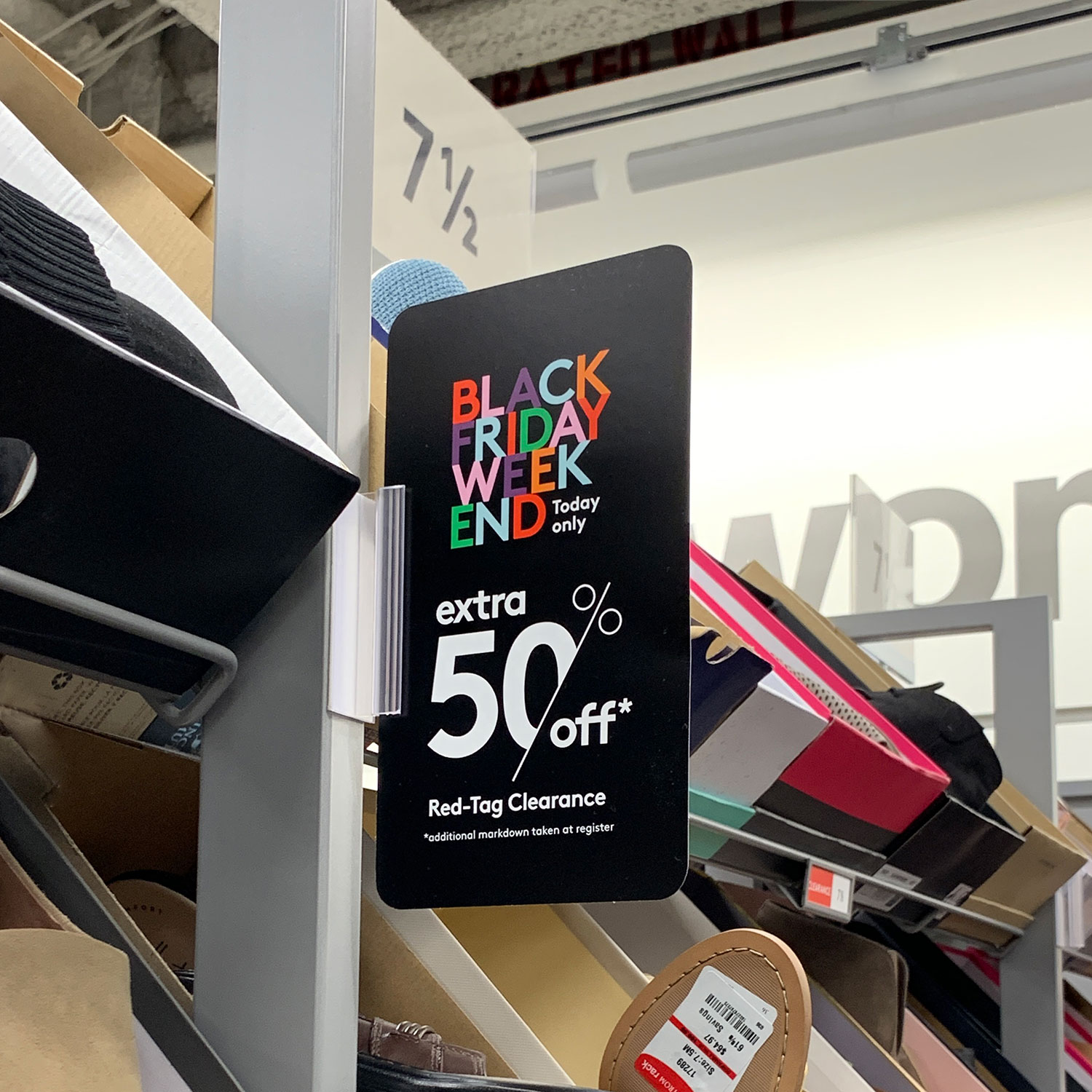 RK_BlackFriday_ShoeFlag